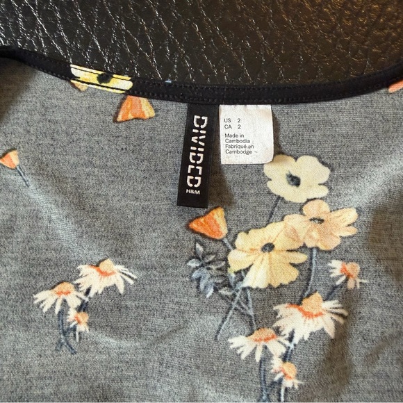 Romper H&M Divided Black Floral Print size women’s 2 - Picture 4 of 11